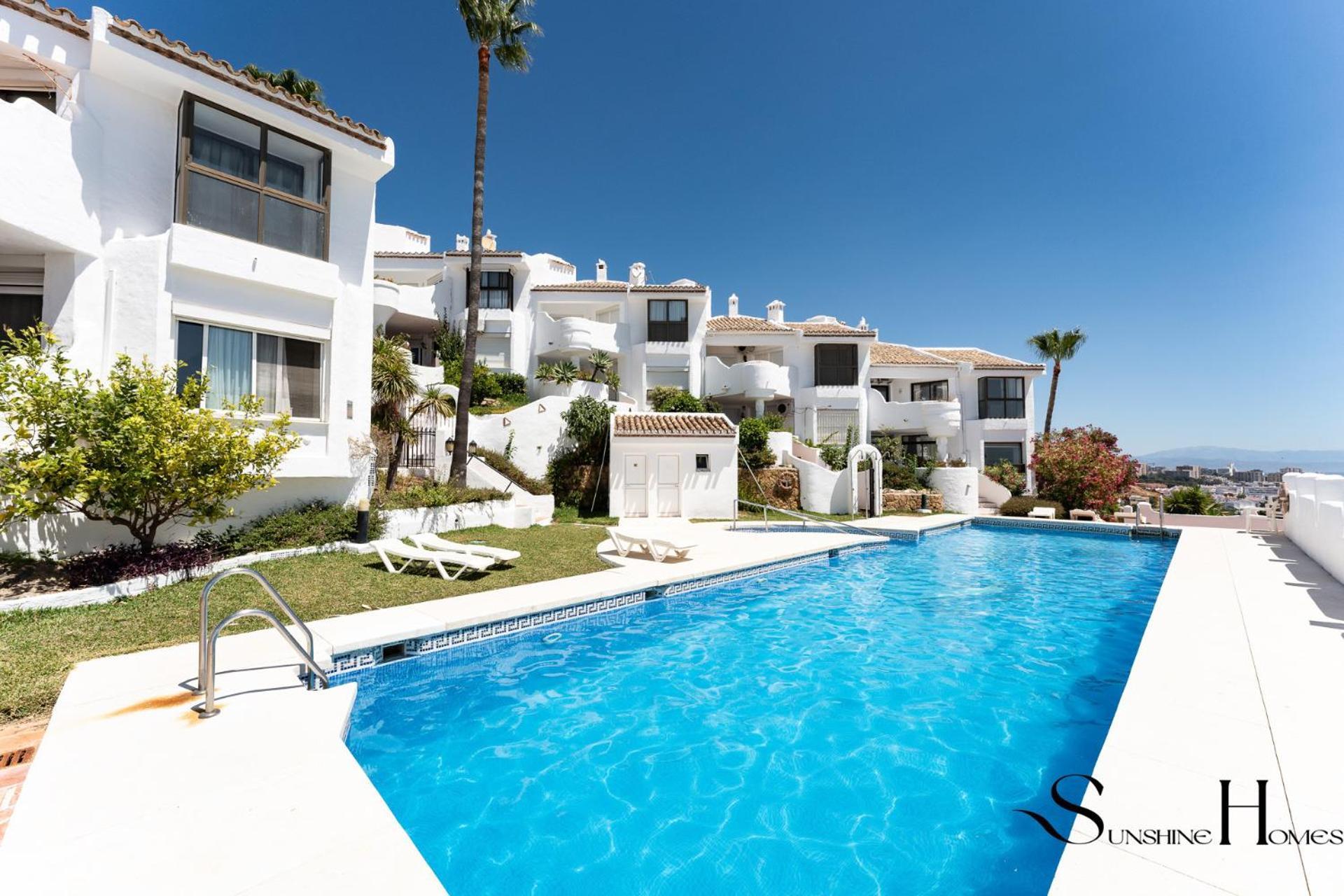 Seaview I 3bed I Sauna I Pool I Parking 60 Holiday home Benalmadena